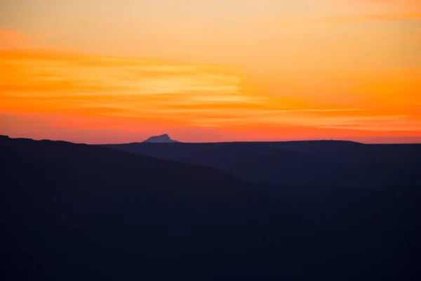 Pôr Sol Colorido Sobre Montanhas Bela Paisagem Azerbaijão — Fotografia de Stock