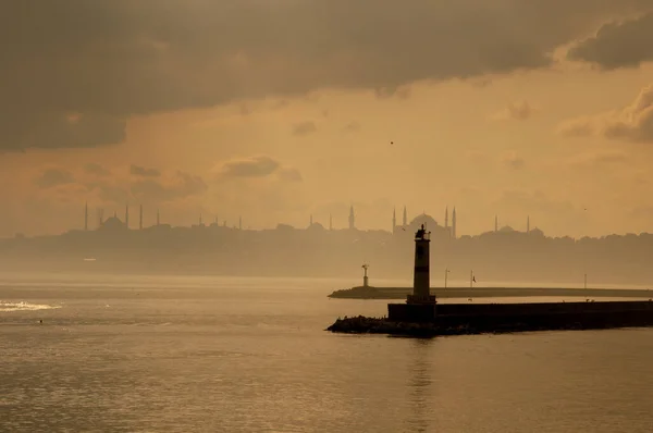 Istanbul Türkei 2021 Stadtbild Von Istanbul Abend Meerblick Mit Silhouetten — Stockfoto