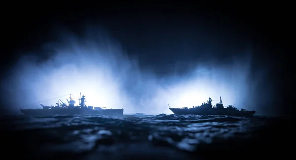 Kriegskonzept Nächtliche Schlachtszene Auf See Dramatisch Abgeschwächte Wolken Wirken Silhouette — Stockfoto