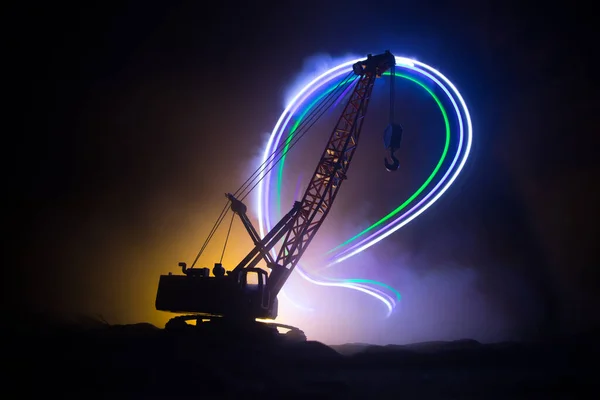 Аннотация Industrial Background Construction Crane Silhouette Amazing Night Sky Fog — стоковое фото