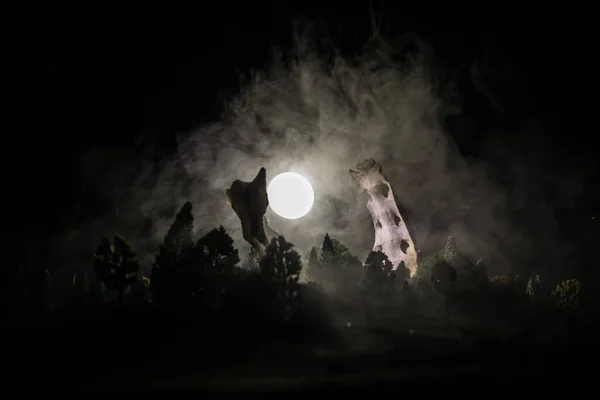 Abstraktní Surrealistický Koncept Obří Zvířecí Kosti Tmavém Lese Měsíčního Svitu — Stock fotografie