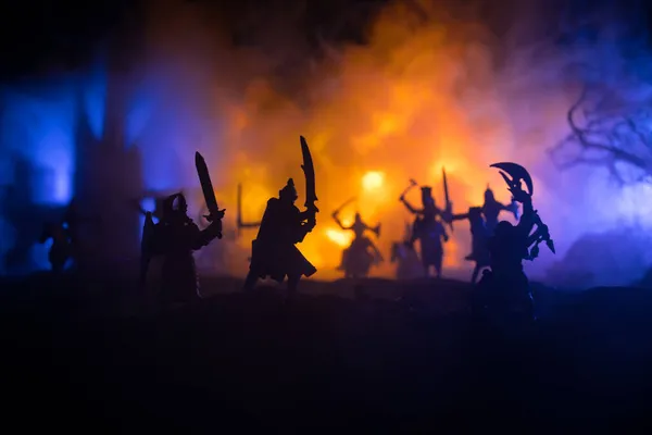 Scena Battaglia Medievale Con Cavalleria Fanteria Silhouette Figure Come Oggetti — Foto Stock