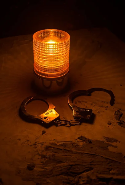 Gece Polis Baskını Sen Tutuklusun Puslu Arka Planda Yanıp Sönen — Stok fotoğraf