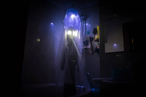 Concept Halloween Horreur Silhouette Personne Dans Cabine Douche Tueur Maniaque — Photo