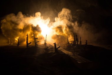 Yaratıcı sanat dekorasyonu, Ukrayna 'da Rus savaşı. Yol ve dev silahlar. Nükleer bomba patlaması. Seçici odak