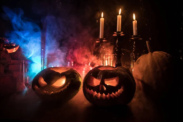 Bureau Sorcier Horreur Concept Halloween Potions Magiques Bouteilles Sur Table — Photo