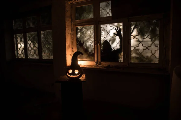 Abóbora Assustadora Halloween Janela Casa Mística Noite Abóbora Halloween Silhueta — Fotografia de Stock
