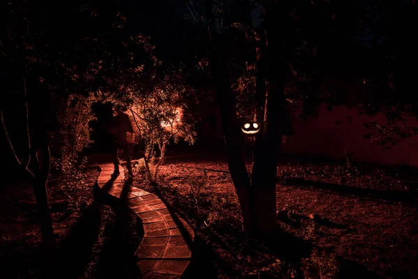 Pumpkin Burning Forest Noci Děsivý Jack Lantern Usmíval Zářil Dýní — Stock fotografie