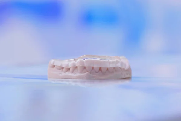 Tampa Dental Transparente Impressa Feita Polímero Fundo Colorido Claro Tala Imagem De Stock