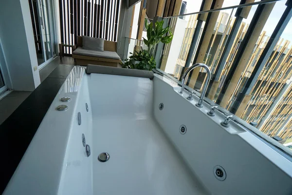 Vana Vířivkou Luxusní Hotelové Koupelně — Stock fotografie