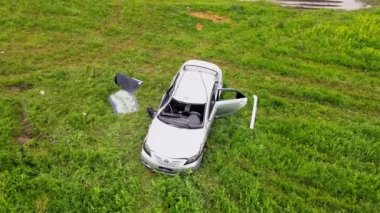 Trafik kazası, araba kazası, yağmurda...