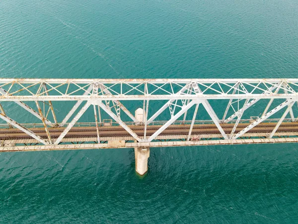 Ponte Sobre Rio Pela Manhã — Fotografia de Stock