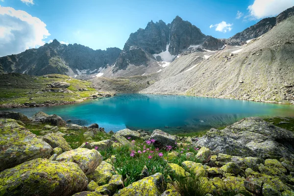 Teberda Doğa Koruma Alanında Yüksek Dağ Markin Gölleri