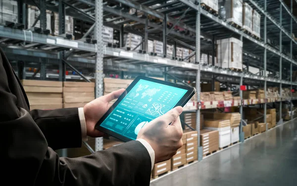 Warehouse management innovative software in computer for real time monitoring — Stock Photo, Image