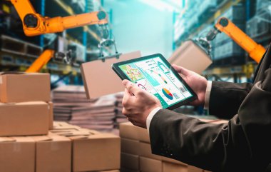 Yenilikçi depo ve fabrika dijital teknolojisi için akıllı robot kol sistemleri