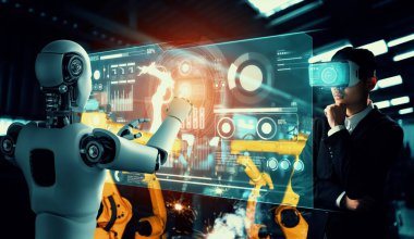 Mekanize endüstri robotu ve insan işçileri gelecekteki fabrikada birlikte çalışıyorlar.