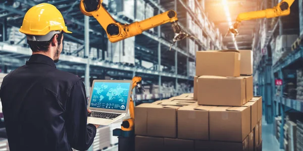 Sistemas inteligentes de brazos robóticos para una innovadora tecnología digital de almacén y fábrica — Foto de Stock