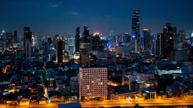 Metropolis 'teki şehir ve binaların gündüz ve gece geçiş süreleri