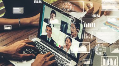 Şirket personeli toplantısındaki iş adamlarının yaratıcı görüntüsü