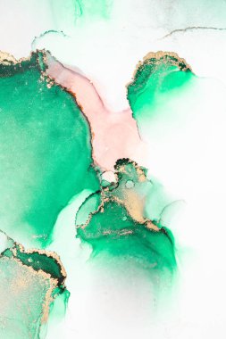 Kağıt üzerinde mermer sıvı mürekkep resminin yeşil altın soyut arkaplanı .