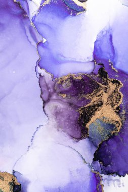 Kağıt üzerinde mermer sıvı mürekkep resminin mor altın soyut arkaplanı .