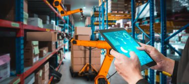 Yenilikçi depo ve fabrika dijital teknolojisi için akıllı robot kol sistemleri