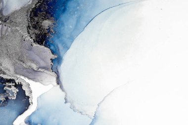Kağıt üzerinde mermer sıvı mürekkep resminin mavi gümüş soyut arkaplanı .