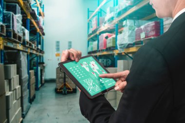 Bilgisayarda gerçek zamanlı izleme için depo yönetimi yenilikçi yazılımı