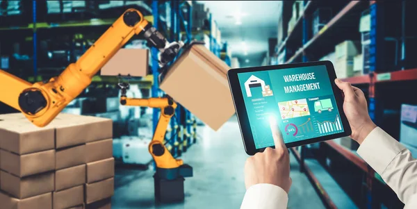 Smart robot arm systems for innovative warehouse and factory digital technology — Stock Photo, Image