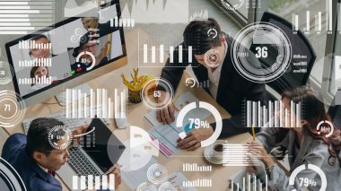 Şirket personeli toplantısındaki iş adamlarının yaratıcı görüntüsü