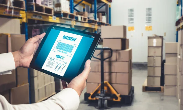 Warehouse management innovative software in computer for real time monitoring — Stock Photo, Image