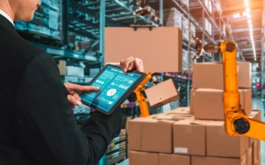 Yenilikçi depo ve fabrika dijital teknolojisi için akıllı robot kol sistemleri