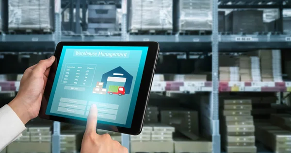 Warehouse management innovative software in computer for real time monitoring — Stock Photo, Image