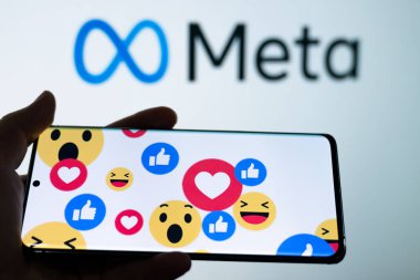 Meta logosu bir aygıt ekranında gösterilir