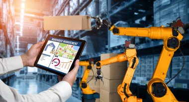 Yenilikçi depo ve fabrika dijital teknolojisi için akıllı robot kol sistemleri