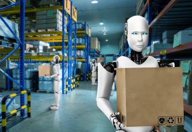 Yenilikçi endüstri robotu insan işçiler için depoda çalışıyor.
