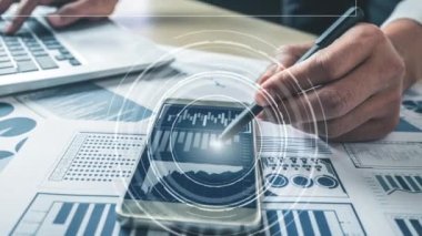 İş zekası teknolojisi ve büyük veri analitik karışık medya