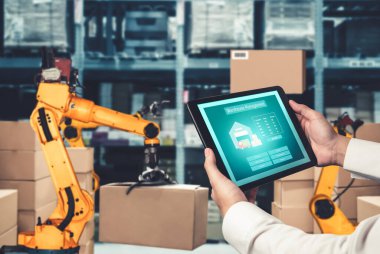 Yenilikçi depo ve fabrika dijital teknolojisi için akıllı robot kol sistemleri