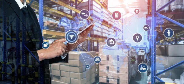 Smart warehouse management systeem met innovatief internet van dingen technologie — Stockfoto