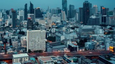 Metropolis 'teki şehir ve binaların gündüz ve gece geçiş süreleri