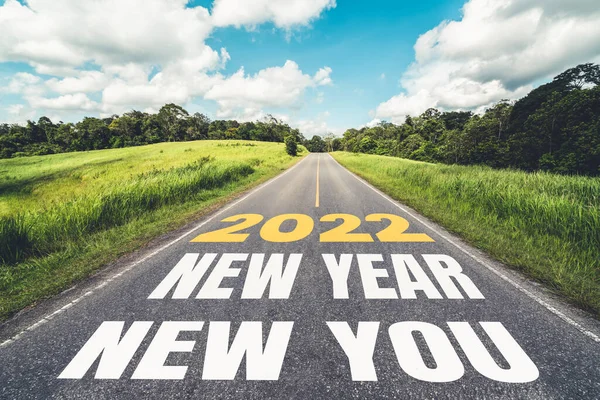 2022 Viagem de ano novo e conceito de visão futura — Fotografia de Stock
