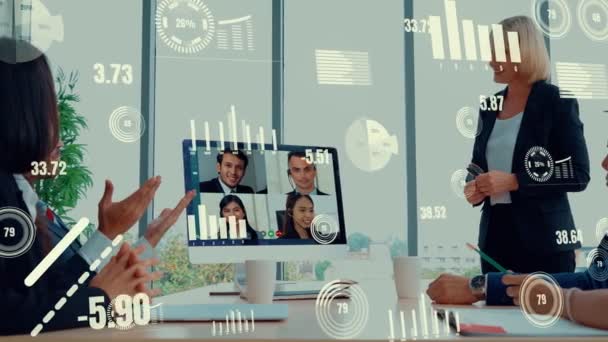 Creativo visivo di uomini d'affari in una riunione del personale aziendale in videochiamata — Video Stock