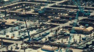 Metropolis 'te inşaat makineleri ile inşaat alanının zaman aşımı