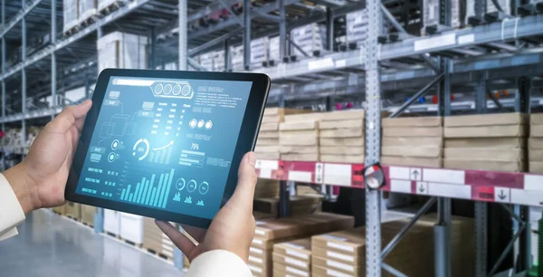 Warehouse management innovative software in computer for real time monitoring — Stock Photo, Image