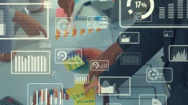 Şirket personeli toplantısındaki iş adamları imrendirici grafikle