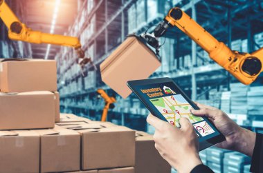 Yenilikçi depo ve fabrika dijital teknolojisi için akıllı robot kol sistemleri