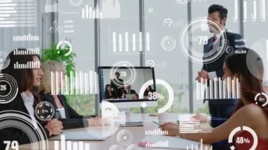 Şirket personeli toplantısındaki iş adamlarının yaratıcı görüntüsü