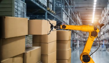 Yenilikçi depo ve fabrika dijital teknolojisi için akıllı robot kol sistemi