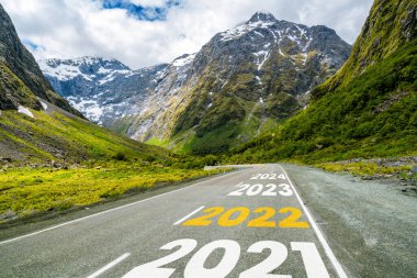 2022 Yeni Yıl Yolculuğu ve Gelecek Vizyon Konsepti
