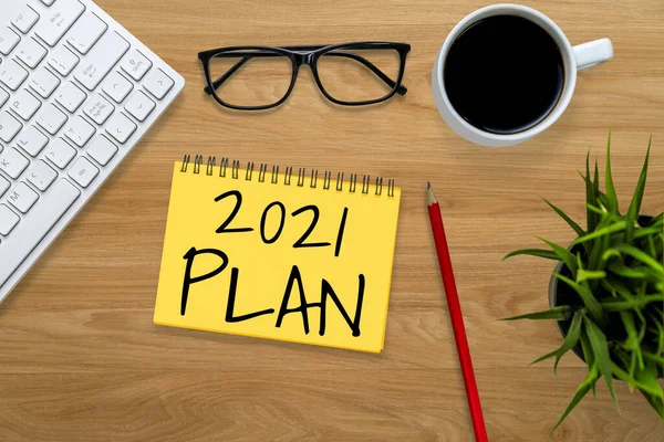 2022 Lista de objetivos y establecimiento de planes de feliz año nuevo — Foto de Stock